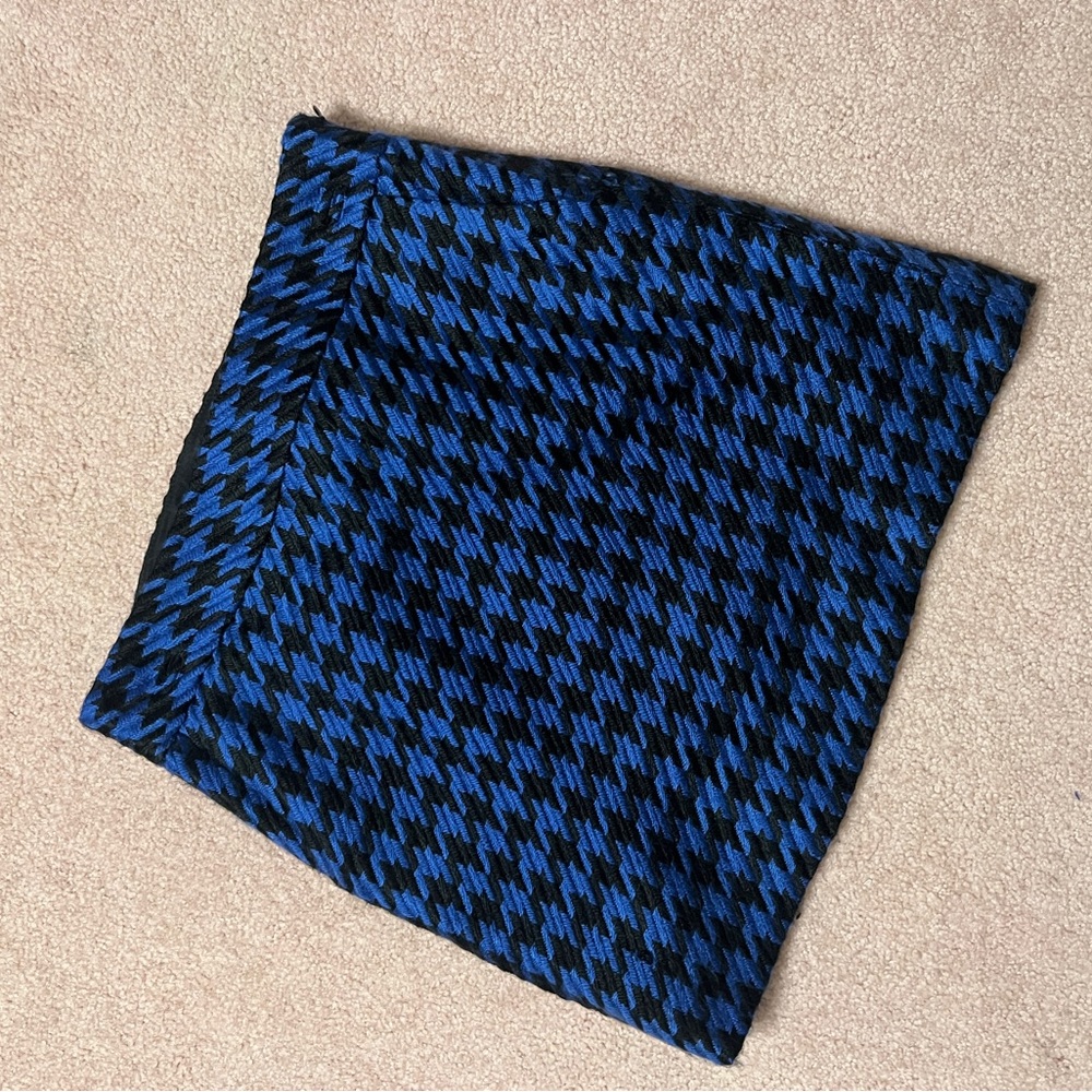 The limited mini houndstooth skirt